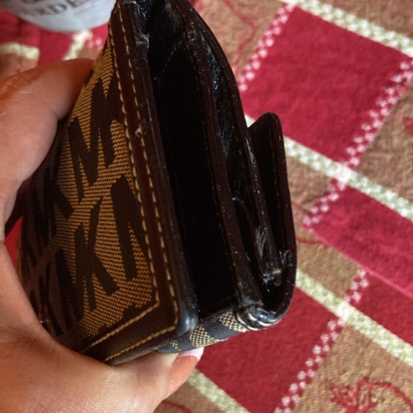 Vintage Michael Kors wallet four pocket  buckle snap - Picture 14 of 15